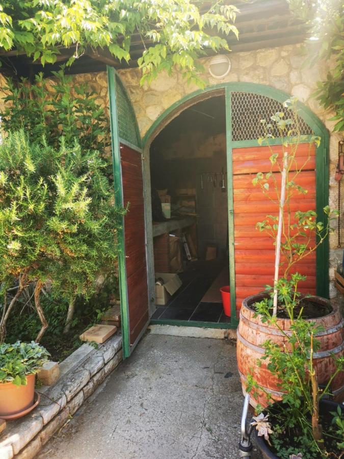 Apartmani Nikolina Razanac Exterior photo