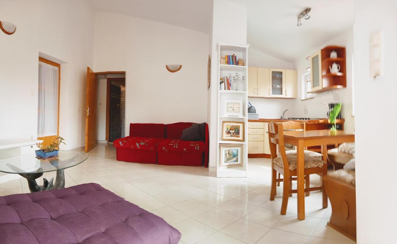 Apartmani Nikolina Razanac Exterior photo